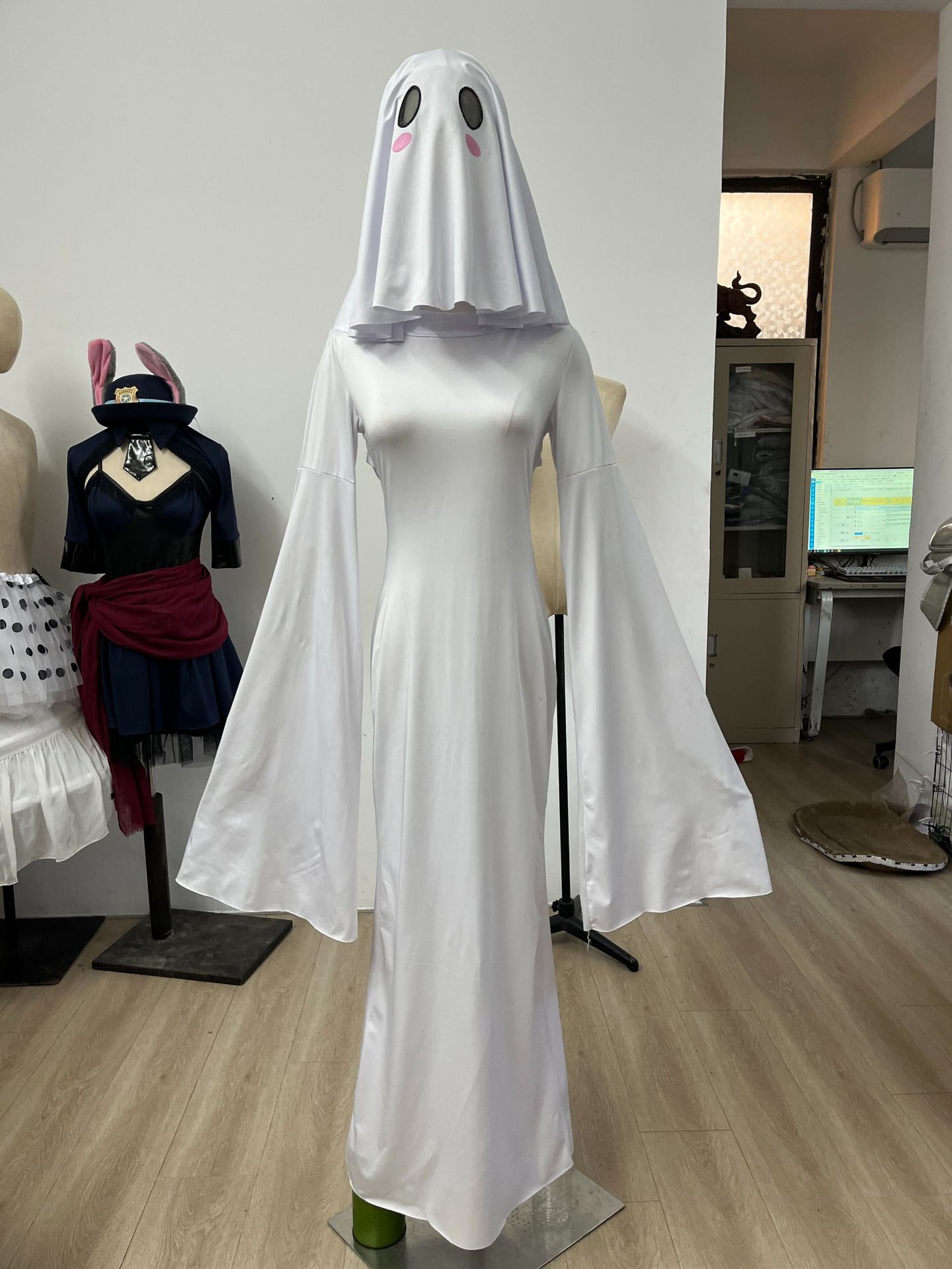 Original Cosplay Outfit Ghost  - Slim Fit Suit Set recension och pris