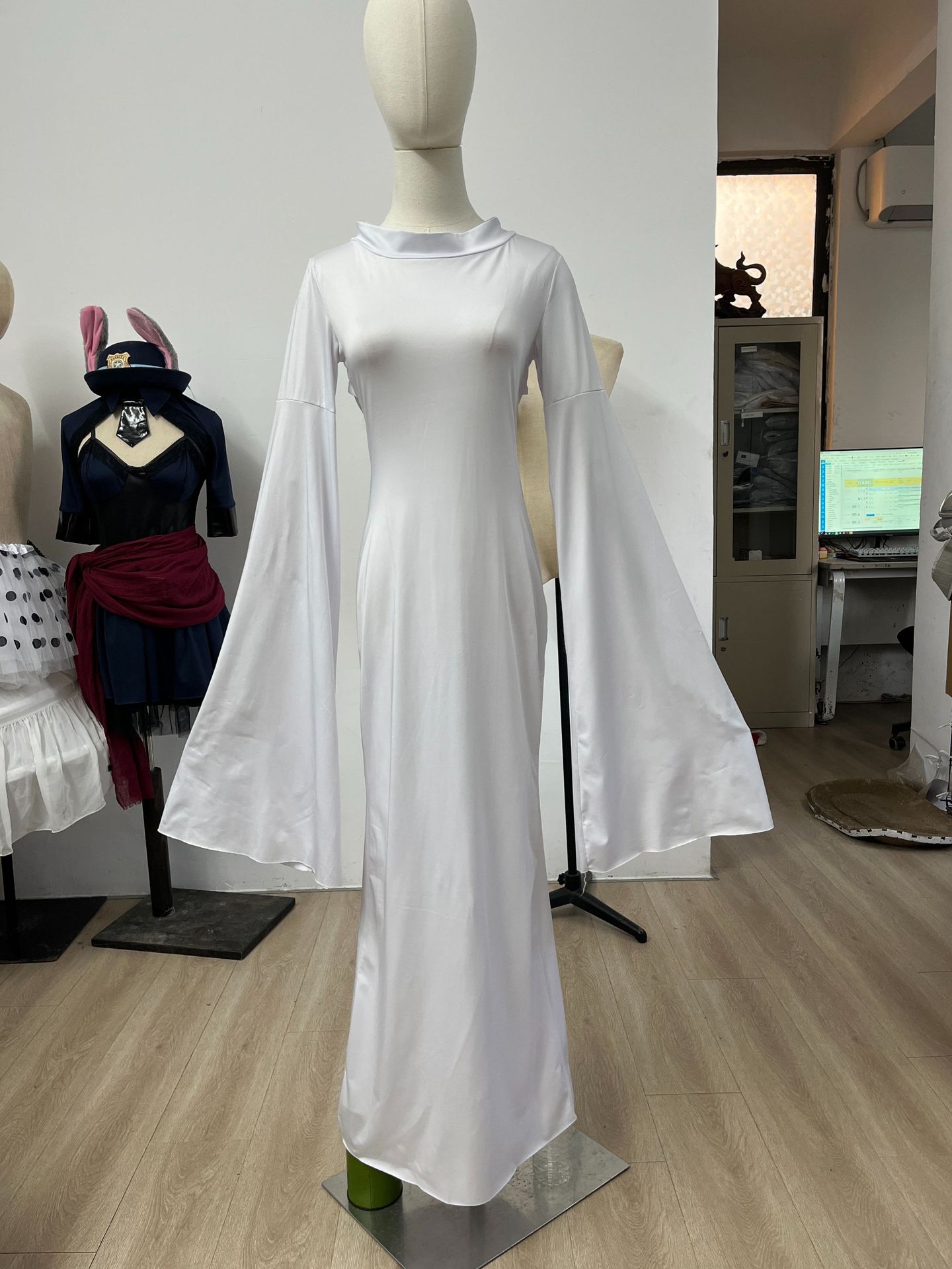 Original Cosplay Outfit Ghost  - Slim Fit Suit Set recension och pris